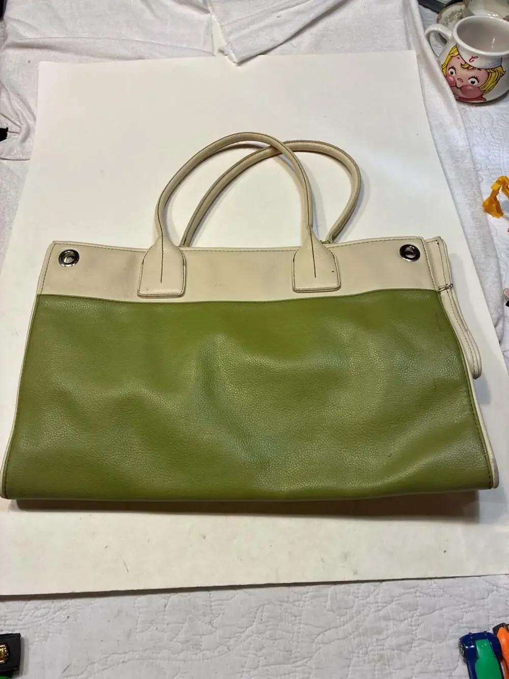 Tod's Two-Tone Green and Beige Leather Tote Shoulder Bag with Turnlock